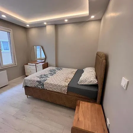 Apartman Muhtesem Konumda Somineli Lux Daire *