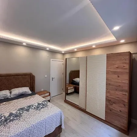 Apartman Muhtesem Konumda Somineli Lux Daire *