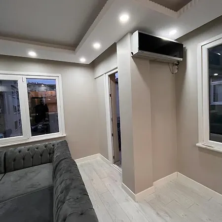 Apartman Muhtesem Konumda Somineli Lux Daire