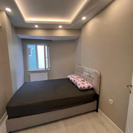 Apartman Muhtesem Konumda Somineli Lux Daire Isztambul